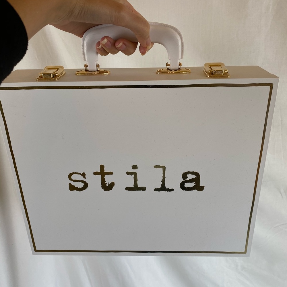 STILA beauty boss lip gloss briefcase kit - Picture 9 of 9